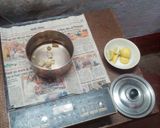 A picture of step 1 of Healthy yellow tea.