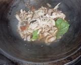 Foto langkah ke 2 dari resep Ayam Suwir Pedas Manis.