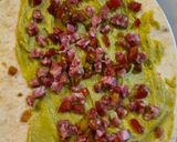 Foto del paso 2 de la receta: Quesadilla de fuet con guacamole y parmesano
