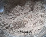 A picture of step 1 of Nachini Thalipeeth.