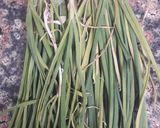 A picture of step 1 of Green garlic thepla.