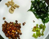 A picture of step 10 of Sabudana chivda /sago chivda.