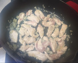 Foto del paso 1 de la receta: Fusilli bucati con setas, verduras y pollo