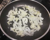 Foto del paso 1 de la receta: Lomo con pasas y cebolla caramelizada