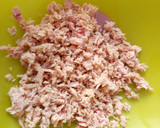 Foto del paso 3 de la receta: Ensaladilla de atún en escabeche y surimi
