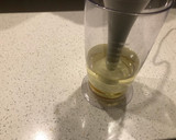 Foto del paso 3 de la receta: Mayonesa casera, cómo prepararla y cómo arreglar una mayo cortada