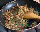 A picture of step 7 of Mincedmeat stuffed bread rolls.