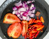 Foto langkah ke 1 dari resep Sambal Beberuk Khas Lombok.