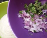 A picture of step 4 of Urad dal vadai.