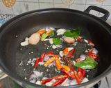 Foto langkah ke 2 dari resep Tumis tauge telur morat marit.