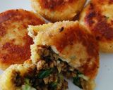 A picture of step 5 of Potato Chops.