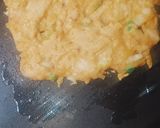 A picture of step 4 of Mix veg chilla.