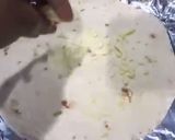 Gambar langkah 2 resipi Simple pizza.