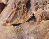 A picture of step 1 of Tomato Stewed Chicken.