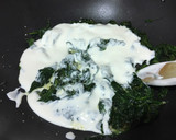 Foto del paso 2 de la receta: Hojaldre de espinacas con queso