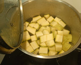 Foto del paso 1 de la receta: Caldo verde de acelgas y calabacín