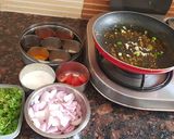 A picture of step 1 of Malai do pyaza.