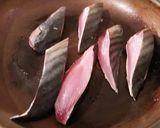 Foto del paso 5 de la receta Solomillo de bonito a la sal piramidal al limón y aceite de sésamo