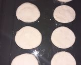 A picture of step 2 of Minnie Kabab pizza.