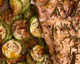 Foto del passaggio 3 della ricetta Salmone e zucchine al forno