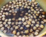 A picture of step 1 of Spicy chole.