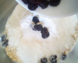 Foto del paso 1 de la receta: Galletitas de avena y pasas de uva fáciles sin Manteca