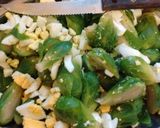 Foto del paso 2 de la receta: Ensalada de repollitos de Bruselas con huevo duro