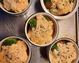 Foto langkah ke 3 dari resep Baked Potato with Broccoli and Cheese.