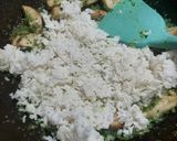 Foto langkah ke 3 dari resep Nasi Bakar Smoke Chicken Cabe Ijo.