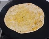 A picture of step 6 of Gobhi masala paratha.