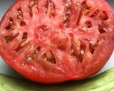 Foto del paso 2 de la receta: Carpaccio de tomate, alficoz, salazones y caviaroli