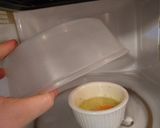 Foto del paso 3 de la receta: Huevo al plato en microondas
