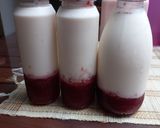 Foto langkah ke 2 dari resep Korean Strawbery Milk with Yakult.