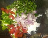 A picture of step 2 of Oats chilla.