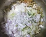 A picture of step 3 of Maggi ke Pakode.