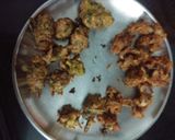 A picture of step 2 of Palak Pokara.