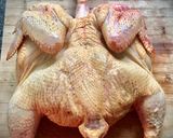 Foto del paso 1 de la receta: Pollo de corral al carbón con patatas