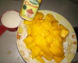 A picture of step 1 of Mango juice.