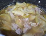 Hình bước làm 4 của món Canh Bầu Chua Nấu Tôm Thịt