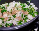 รูปขั้นตอนการทำที่ 2 ของ ข้าวผัดคะน้าปลาเค็ม ไข่ดาวกรอบ