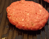 Foto del paso 1 de la receta: Hamburguesa de ternera con queso fundido