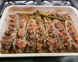 Une image de l'étape 18 de Courgettes et poivrons farcis bœuf, tomates et oignon.