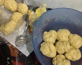 Foto langkah ke 5 dari resep Donat empuk tanpa ulen.
