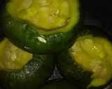 Foto del paso 4 de la receta: Zapallitos rellenos con chorizo