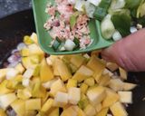 Foto langkah ke 3 dari resep Tumisan Ayam Labu.