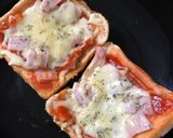 รูปขั้นตอนการทำที่ 4 ของ Mini Pizzas มินิพิซซ่า