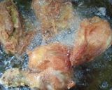 Foto langkah ke 5 dari resep Ayam Goreng Kremes ala Mbok Berek.