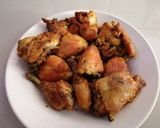Foto langkah ke 6 dari resep Ayam Goreng Ungkep Presto Tulang Lunak.