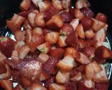 Foto langkah ke 1 dari resep Selai Strawberry Homemade.