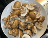 Foto del paso 4 de la receta: Patatas con setas, gulas, gambas y huevos rotos en Airfryer Cosori